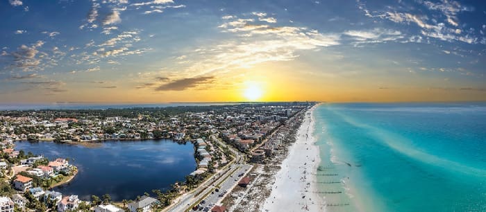 Destin iStock 2174254845