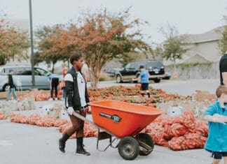 Communities that Give Thrive